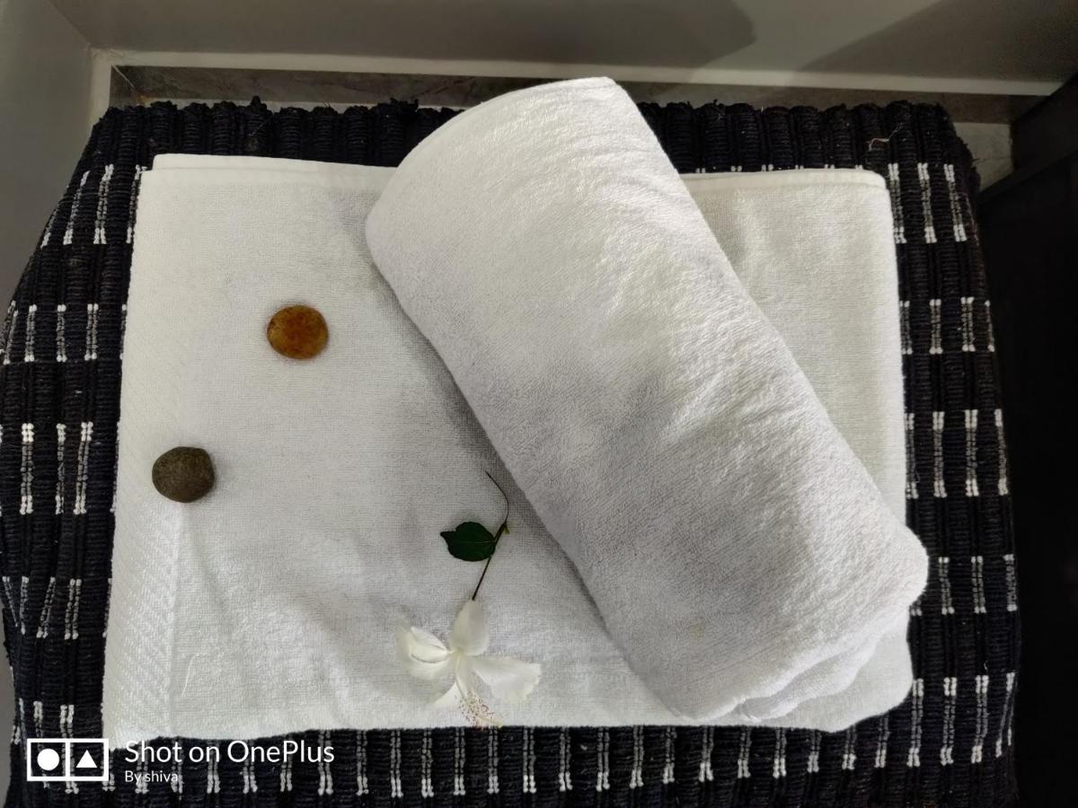 Lee Homestay Hampi Zewnętrze zdjęcie