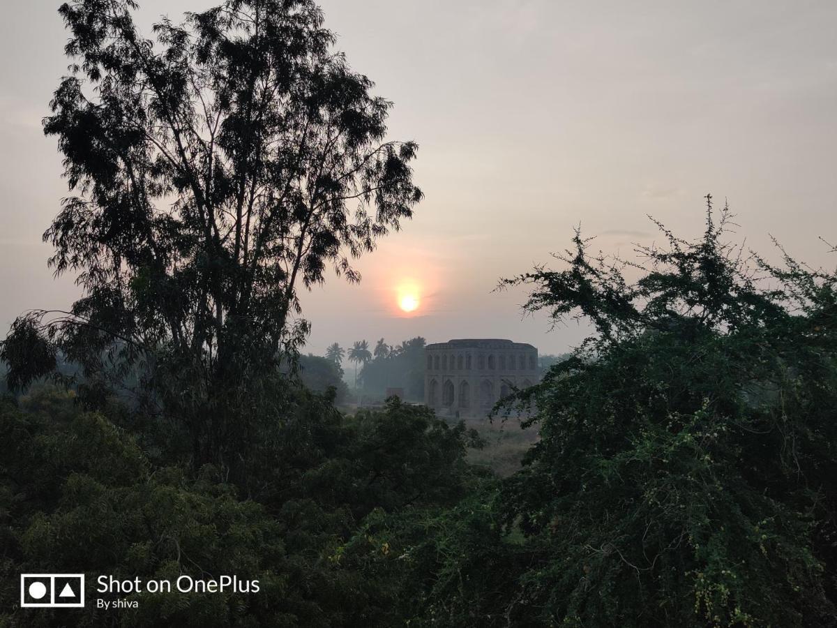Lee Homestay Hampi Zewnętrze zdjęcie